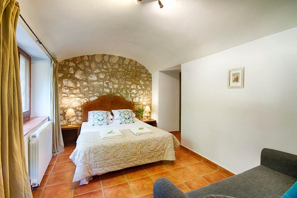 Can Cruanyes Sales de Llierca Exterior foto
